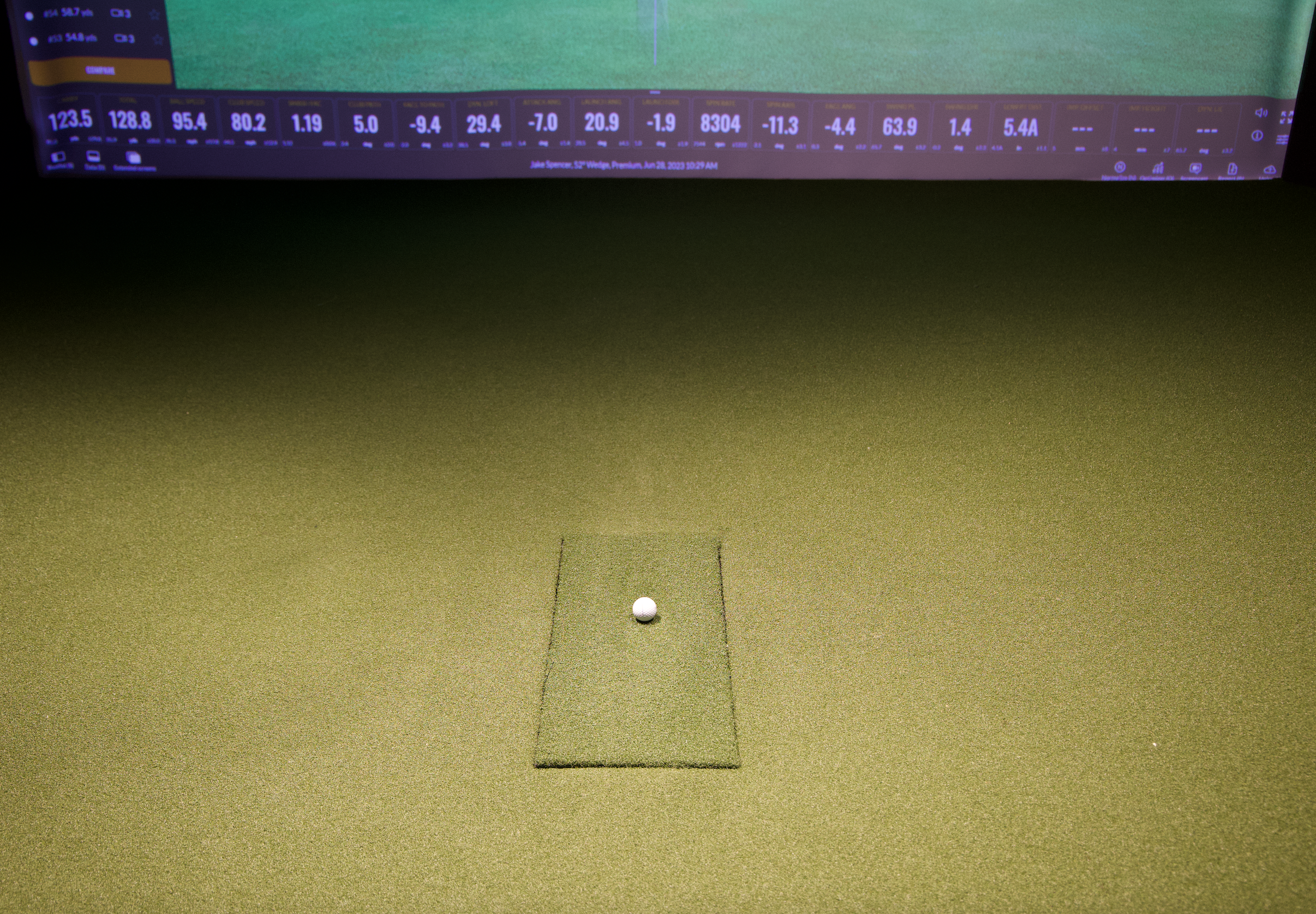 DIY INDOOR SWING VIDEO LIGHTING FOR YOUR GOLF STUDIO